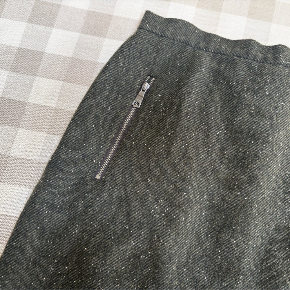 Banana Republic Dark Green Tweed Mini Skirt - Picture 4 of 9